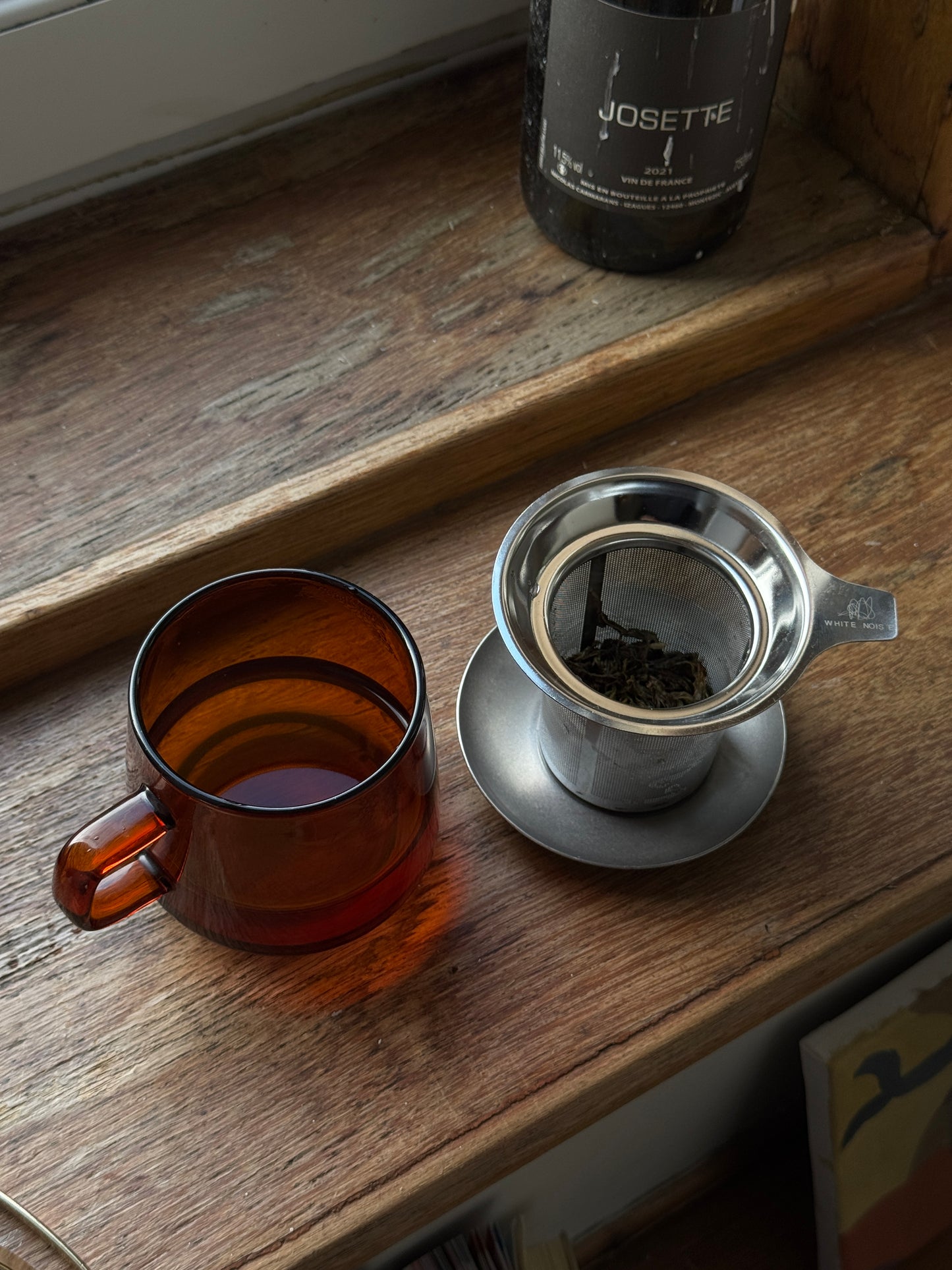 White Noise Stainless Steel Tea Strainer
